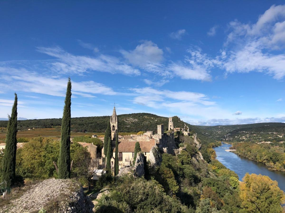 Maison Des Bourgades Saint-Julien-de-Peyrolas Esterno foto